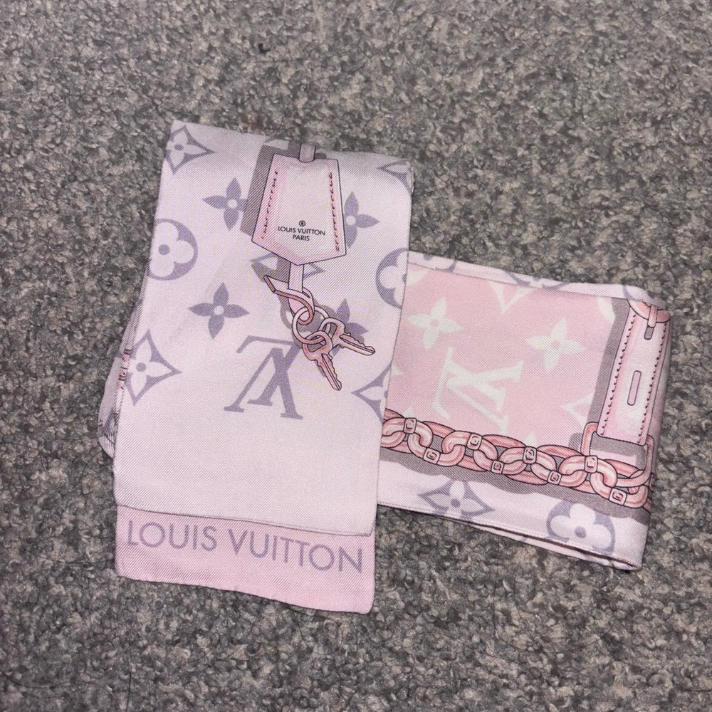 LOUIS VUITTON Twilly/Scarf (Pre-owned)